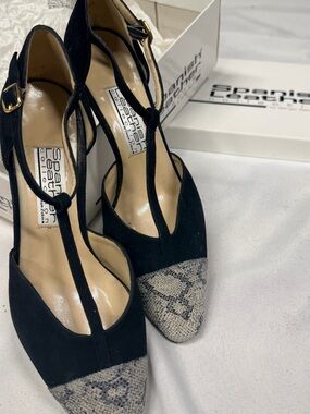 Vintage Black T-Strap Pumps with Snake-Print Toe